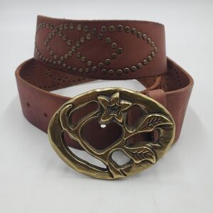 Linea Pelle Brown Handmade Leather Belt; brass floral buckle, Medium LP051031